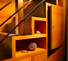 Деревянная лестница для дома - способы установки