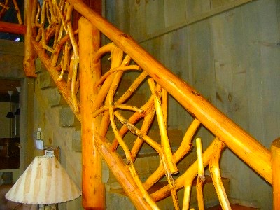 Деревянная лестница гусиный шаг