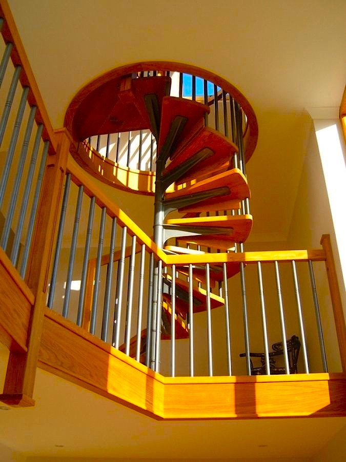 Можно ли купить деревянную лестницу премиум класса по бюджетной цене